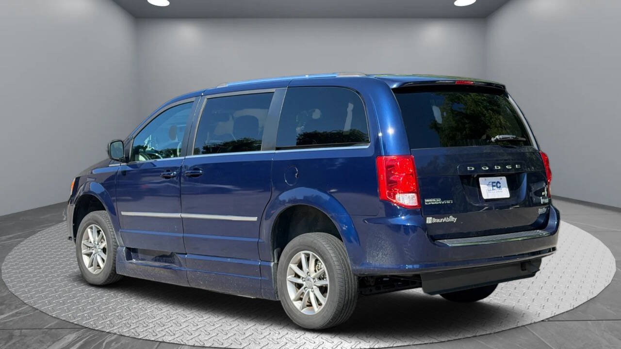 Used 2015 Dodge Grand Caravan SXT FWD image 6