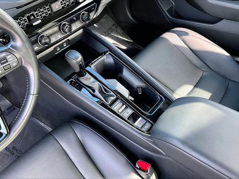 Used 2024 Honda Accord EX-L image 17