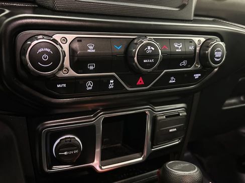 Used 2022 Jeep Gladiator Sport AWD/4WD image 28