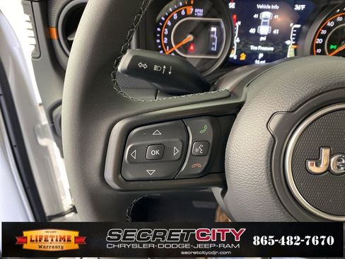 New 2026 Jeep Gladiator Mojave image 15