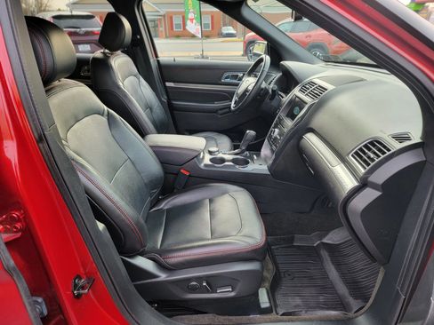 Used 2017 Ford Explorer Sport w/ Equipment Group 401A image 17