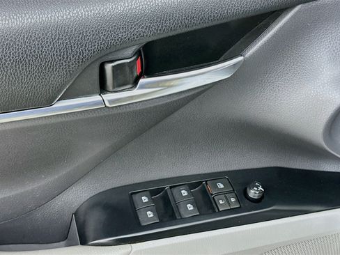 Used 2019 Toyota Camry SE w/ Audio Package FWD image 15