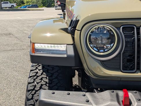 New 2026 Jeep Wrangler Unlimited Rubicon image 9