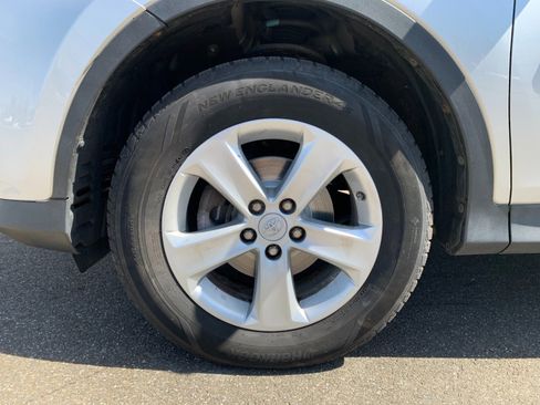 Used 2013 Toyota RAV4 XLE AWD/4WD image 38