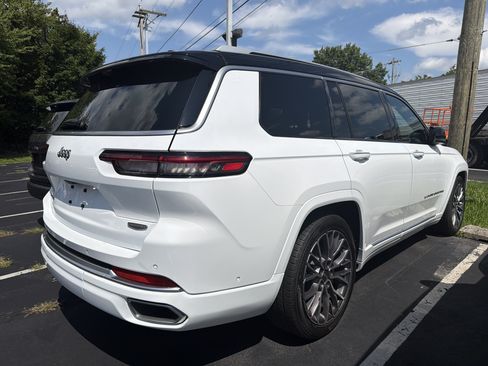 Used 2021 Jeep Grand Cherokee L Summit AWD/4WD image 7