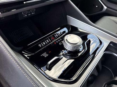 New 2026 Jeep Grand Wagoneer Limited AWD/4WD image 28
