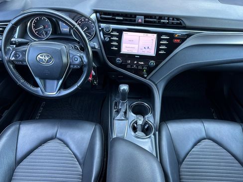 Used 2020 Toyota Camry SE image 15