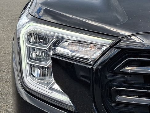 Used 2023 GMC Terrain SLT w/ Tech Package AWD/4WD image 10