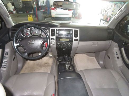 Used 2008 Toyota 4Runner Limited image 39