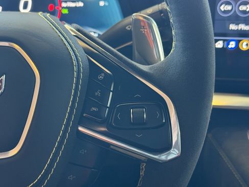 Used 2023 Chevrolet Corvette Stingray Premium Conv w/ Z51 Performance Package image 24