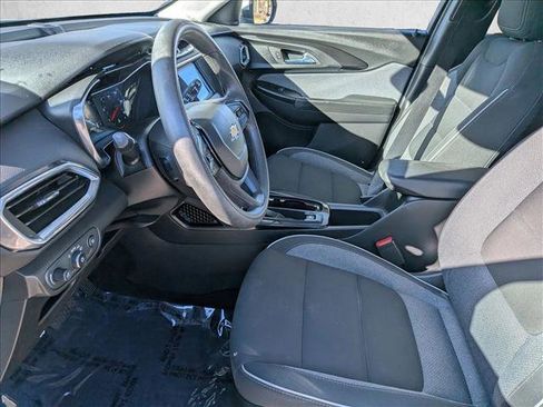 Used 2023 Chevrolet TrailBlazer LT image 11