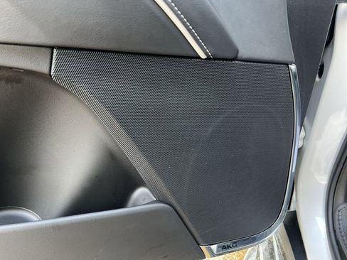 Used 2024 Cadillac Escalade Premium Luxury image 26