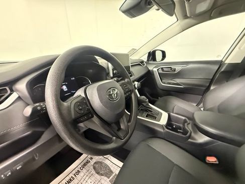 Used 2025 Toyota RAV4 LE FWD image 4