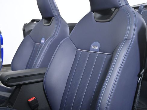 Certified 2025 MINI Cooper S image 27