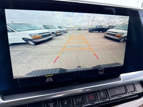 Used 2024 Chevrolet Silverado 2500 LT image 17