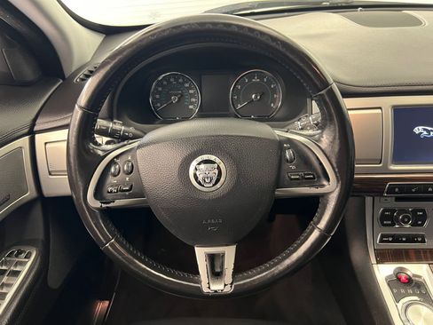 Used 2013 Jaguar XF 3.0 image 17