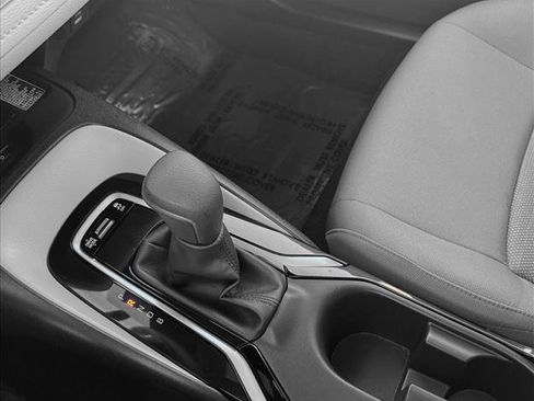 Certified 2025 Toyota Corolla SE image 17