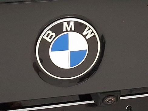 Used 2023 BMW 330i xDrive Sedan w/ M Sport Package image 18