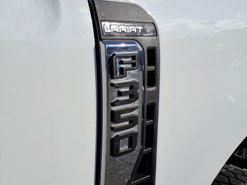 Used 2023 Ford F350 Lariat image 25