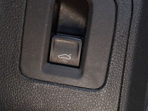 Certified 2023 Volkswagen Atlas SE w/ Panoramic Sunroof Package image 24