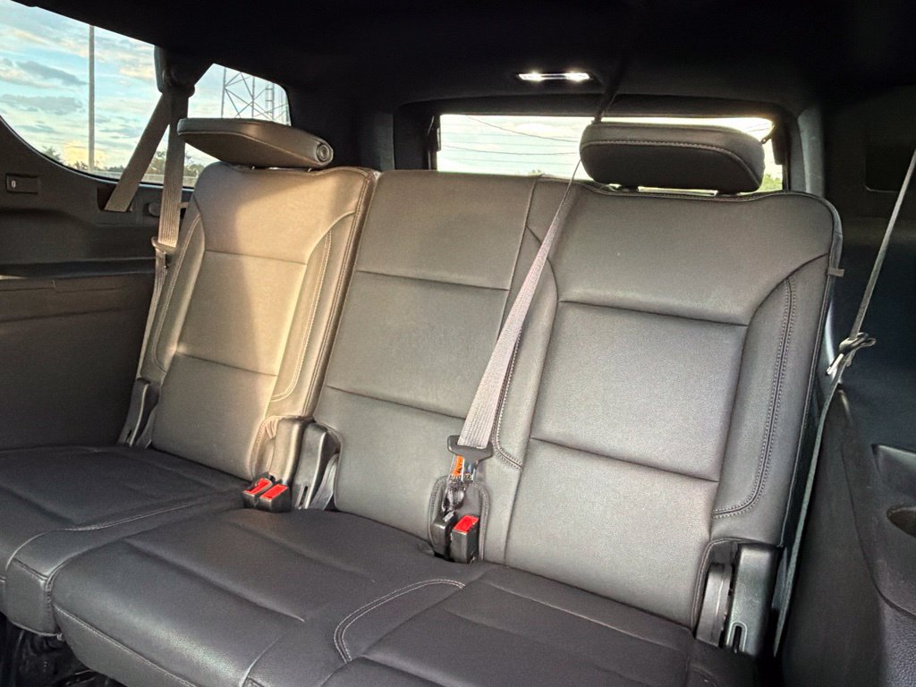 Used 2021 Chevrolet Suburban LT w/ Rear Media and Nav Package RWD image 17