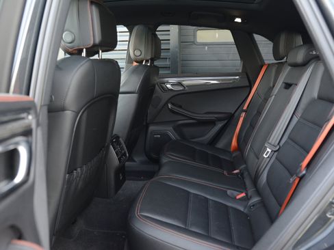 Certified 2024 Porsche Macan GTS AWD/4WD image 30