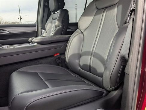 New 2025 Jeep Wagoneer Series II image 14