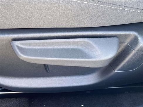 New 2025 Kia K4 LXS image 25