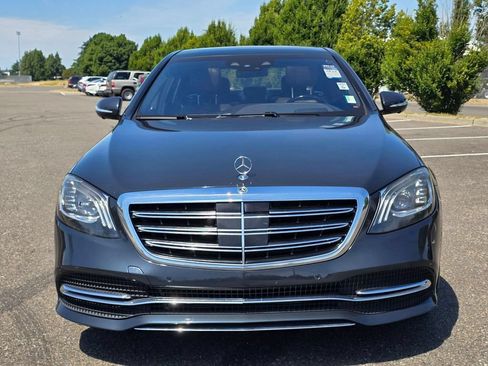 Used 2018 Mercedes-Benz S 560 Sedan w/ Premium Package image 8