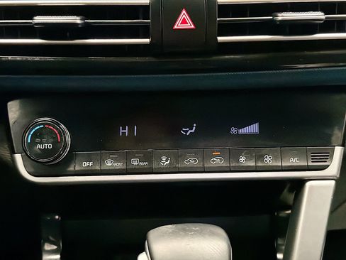 Used 2023 Kia Seltos S w/ Navigation Package FWD image 10