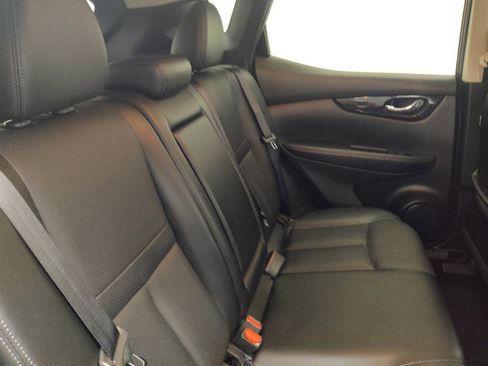 Used 2019 Nissan Rogue Sport SL FWD image 19