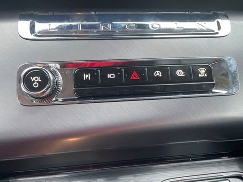 New 2026 Lincoln Aviator AWD image 17