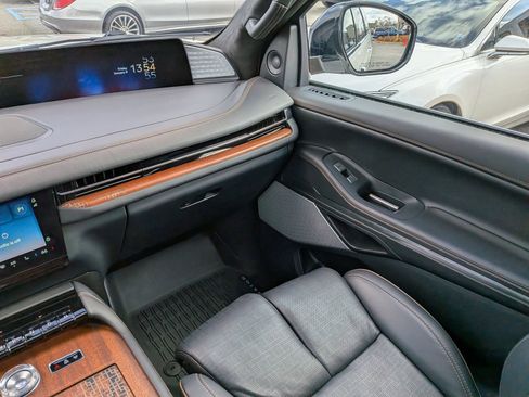 Certified 2025 Lincoln Navigator L Black Label image 22