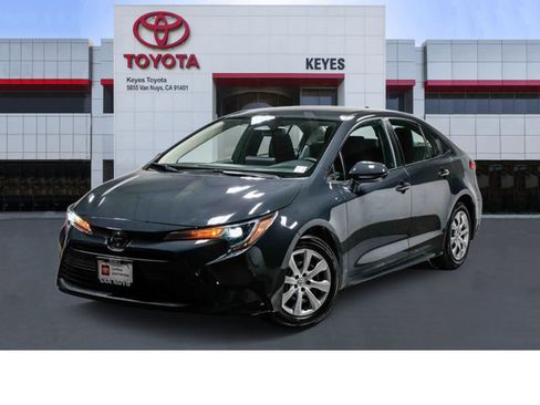 Certified 2023 Toyota Corolla LE image 1