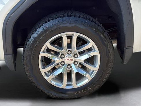 Used 2019 GMC Sierra 1500 SLT w/ SLT Premium Plus Package AWD/4WD image 21