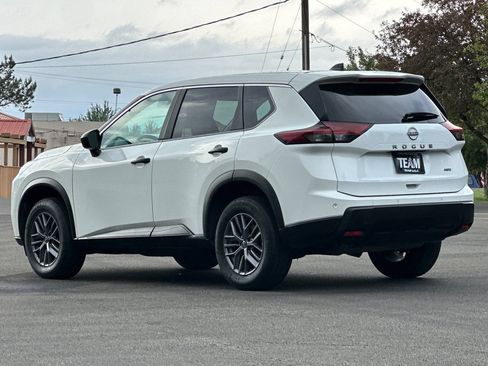 Used 2024 Nissan Rogue S AWD/4WD image 6