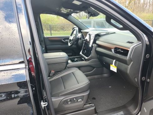 New 2026 GMC Yukon Denali image 15