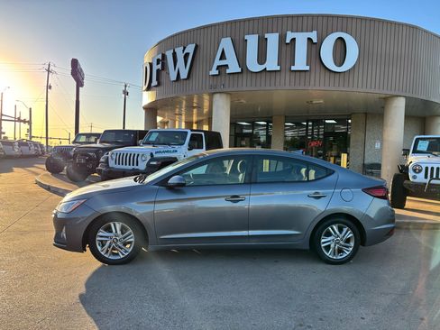 Used 2019 Hyundai Elantra SEL w/ Cargo Package image 3