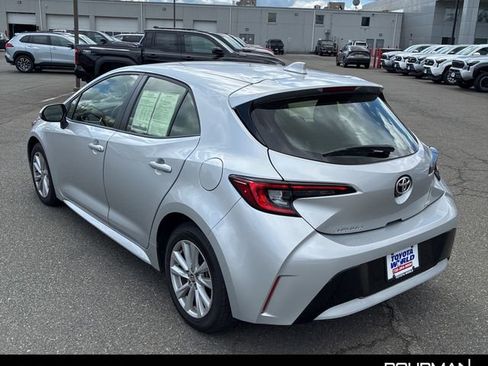 Used 2023 Toyota Corolla SE FWD image 3