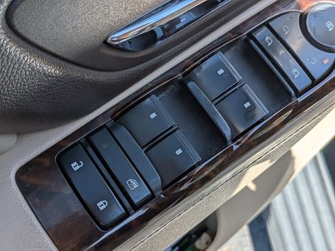 Used 2012 GMC Yukon Denali AWD/4WD image 14