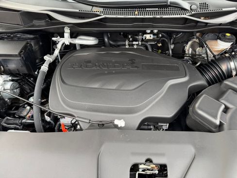 New 2026 Honda Odyssey Touring image 7