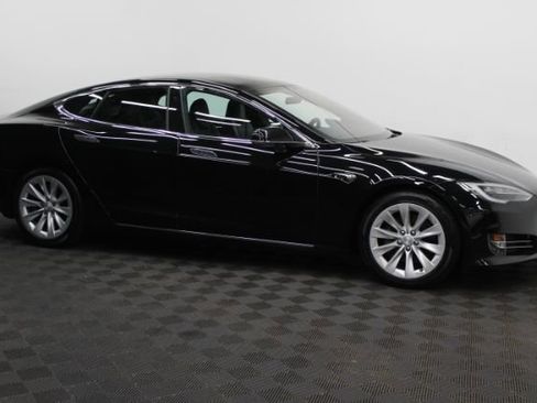 Used 2017 Tesla Model S 75D image 3