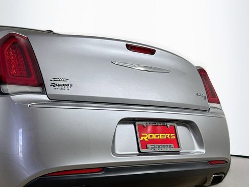 Used 2016 Chrysler 300 S AWD/4WD image 29