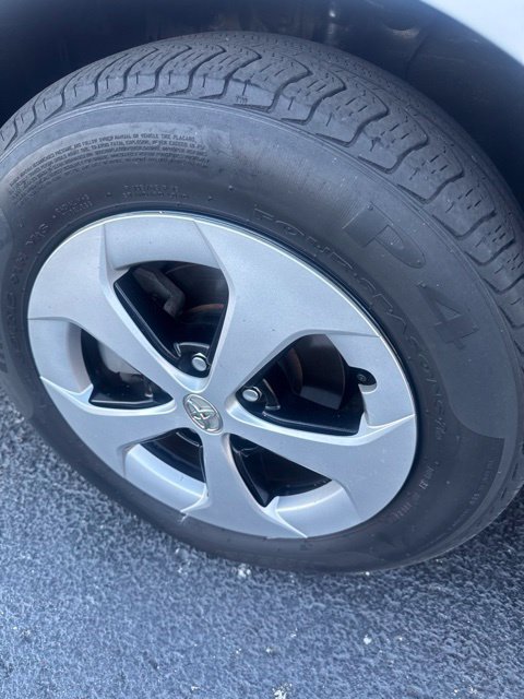 Used 2015 Toyota Prius Two FWD image 12
