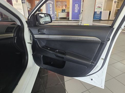 Used 2014 Mitsubishi Lancer ES image 12