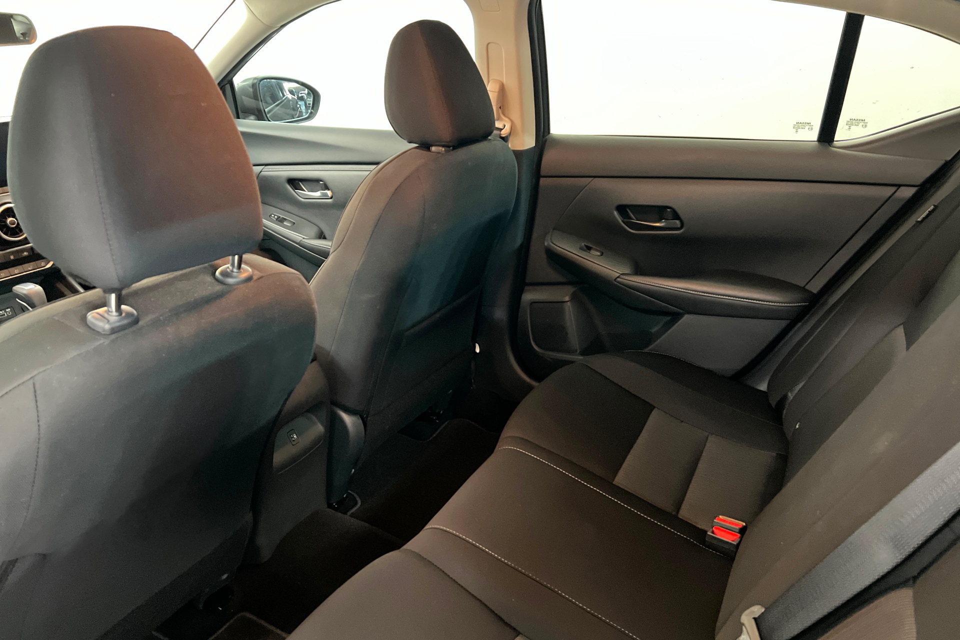 Used 2025 Nissan Sentra SV FWD image 20