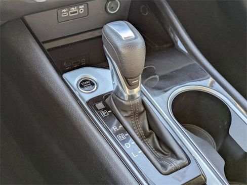 Used 2024 Nissan Altima 2.5 SV image 25