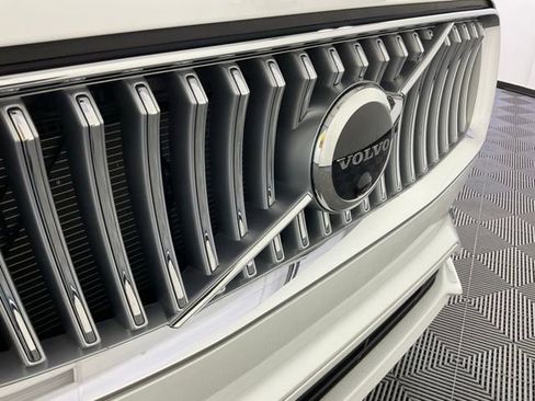 Certified 2023 Volvo XC90 B6 Ultimate image 9