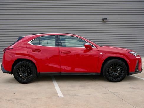 Used 2023 Lexus UX 250h F Sport FWD image 2