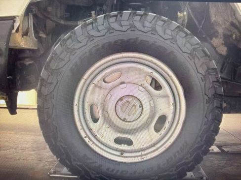 Used 2017 Ford F250 XL w/ Power Equipment Group image 9